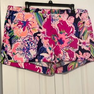 Lilly Pulitzer Adie Shorts in Navy Tipping Point